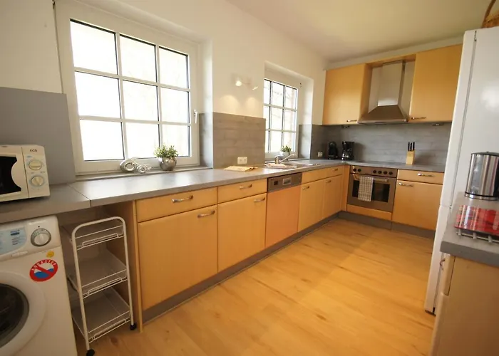 Semesterbostad I Weitblick *